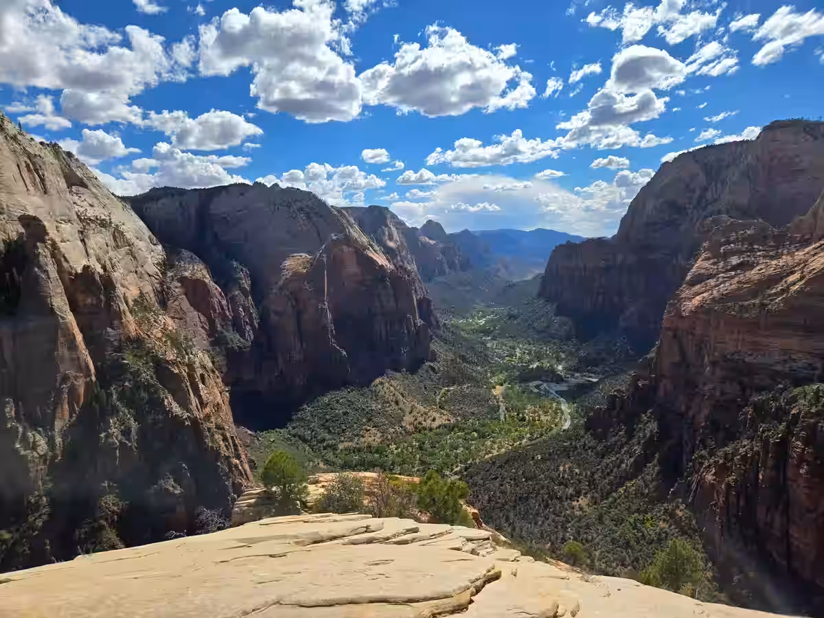 Angels landing view zion canyon utah