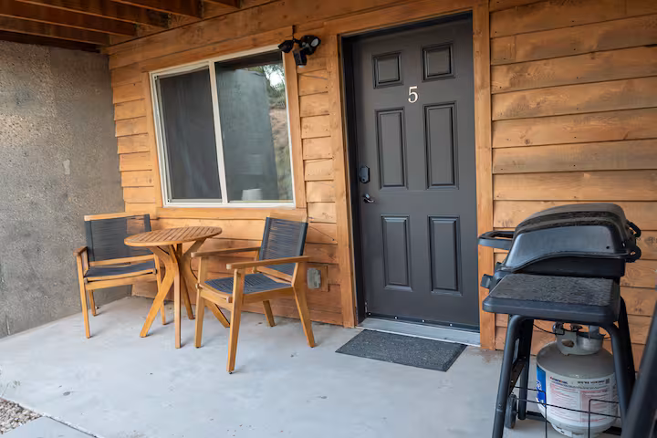 Sunrise Hollow — Exterior