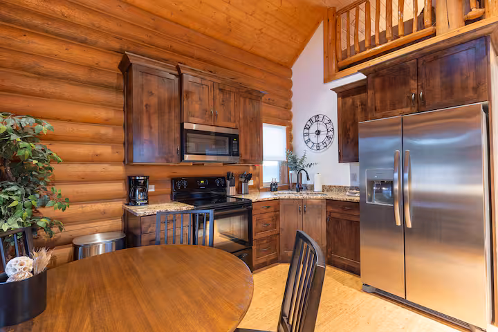 Sunrise Ridge — Kitchen Dining Area